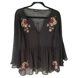 TORRID SHEER BLACK EMBROIDERED BLOUSE SHEER SIZE 1X
